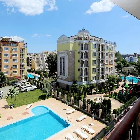 דירה Luxurious Landing